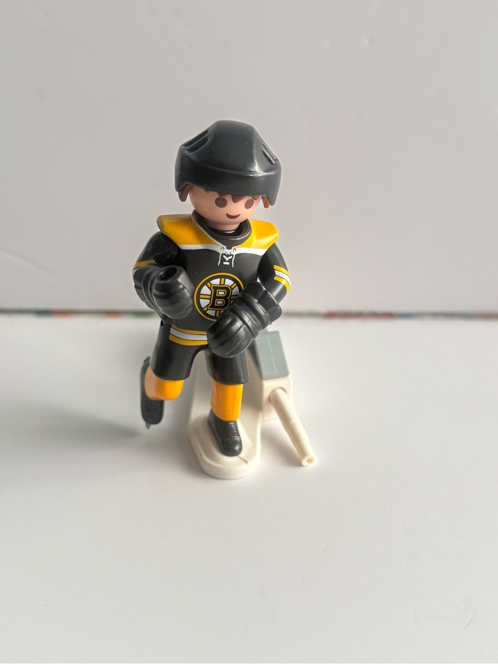 Playmobil NHL Hockey Skater/Player - Boston Bruins Player #1 NHL EUC Helmet